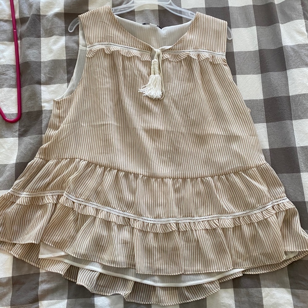 Tan tank